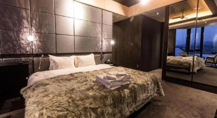Haven Niseko Hotel 4*,